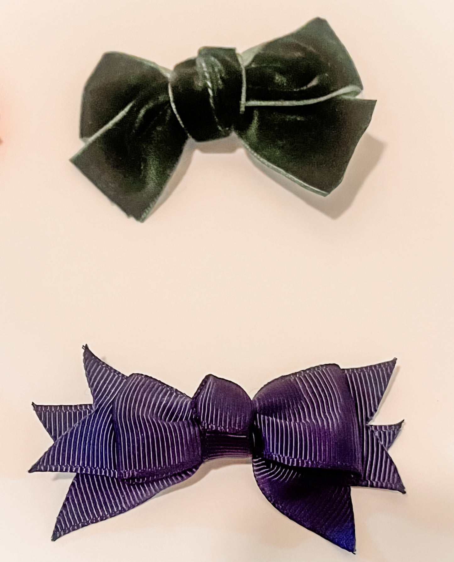 Mini Hair Bow (Choose a color)