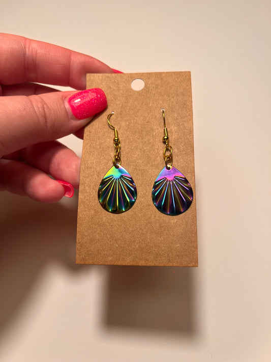 Small teardrop dangles
