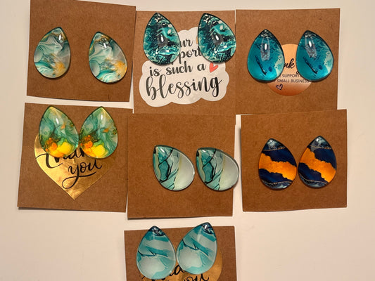 Beachy post earrings