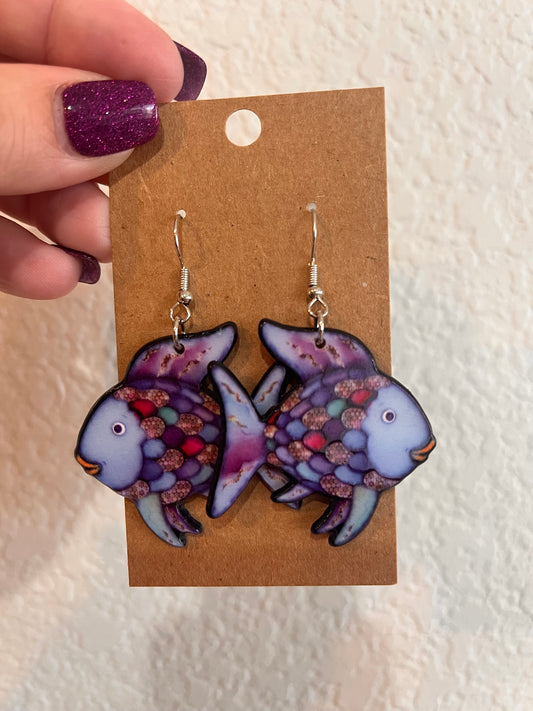 Fish dangle earrings